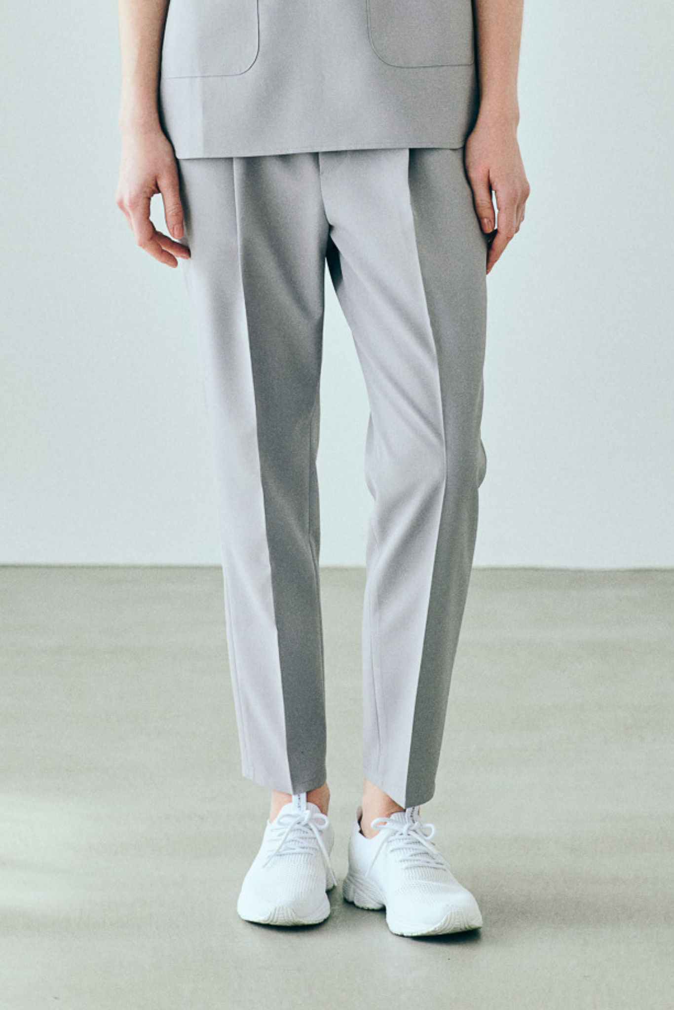 スクラブパンツ ダイアゴナル ストレート 66-496111 – JILLSTUART
